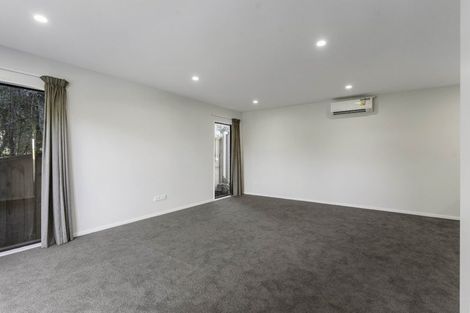Photo of property in 41 Kingdale Road, Henderson, Auckland, 0610