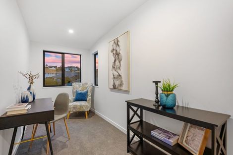 Photo of property in 3c Margaret Place, Milford, Auckland, 0620
