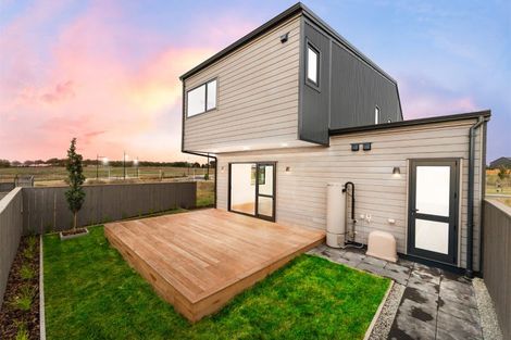 Photo of property in 32 Black Angus Boulevard, Karaka, 2580