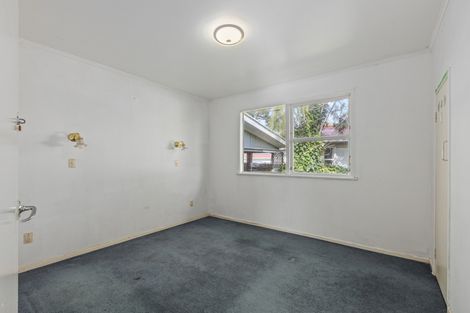 Photo of property in 2 Coburg Street, Henderson, Auckland, 0612