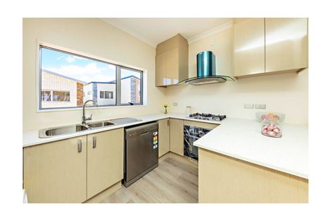 Photo of property in 41d Senator Drive, Manurewa, Auckland, 2105