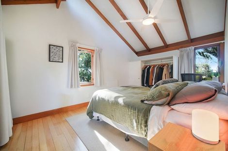 Photo of property in 2/26 Arcadia Crescent, Bayview, Auckland, 0629