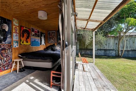 Photo of property in 28b Poplar Grove, Whalers Gate, New Plymouth, 4310