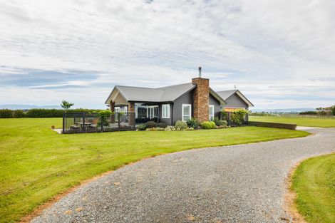 Photo of property in 167 Oroua Road, Kairanga, Palmerston North, 4475