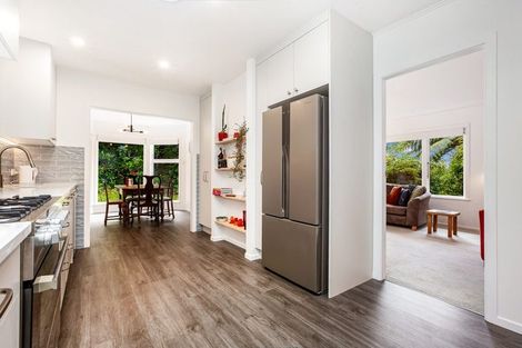 Photo of property in 48 Homewood Crescent, Karori, Wellington, 6012