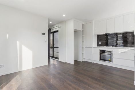 Photo of property in 2a Melleray Place, Randwick Park, Auckland, 2105