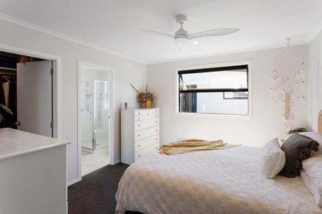 Photo of property in 5 Ernie Way, Mount Maunganui, 3116