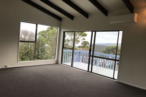 Photo of property in 18 Mercury Way, Whitby, Porirua, 5024