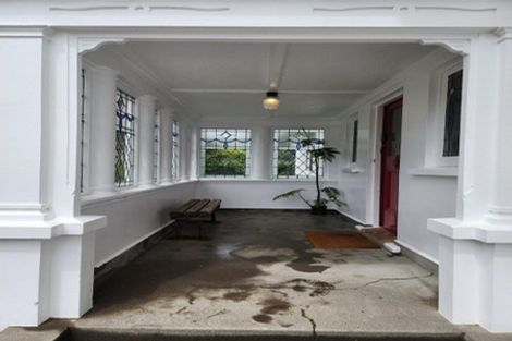 Photo of property in 6 Ridge Lane, New Plymouth, 4310