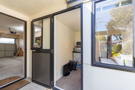 Photo of property in 617f1- Fergusson Drive, Trentham, Upper Hutt, 5018