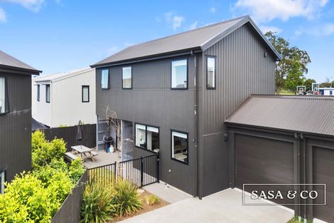 Photo of property in 17c Cessna Crescent, Mangere, Auckland, 2022