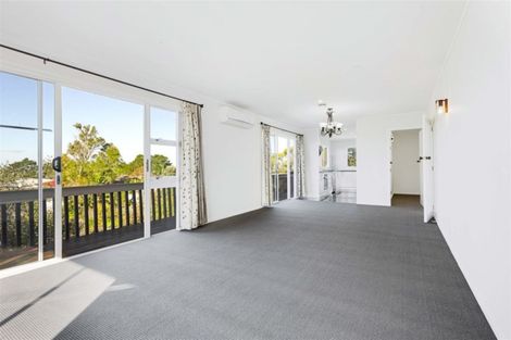 Photo of property in 22 Hartley Terrace, Massey, Auckland, 0614