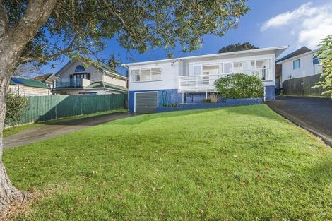 Photo of property in 22 Alamein Avenue, Belmont, Auckland, 0622