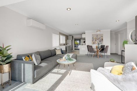 Photo of property in 8 Tuscan Place, Half Moon Bay, Auckland, 2012