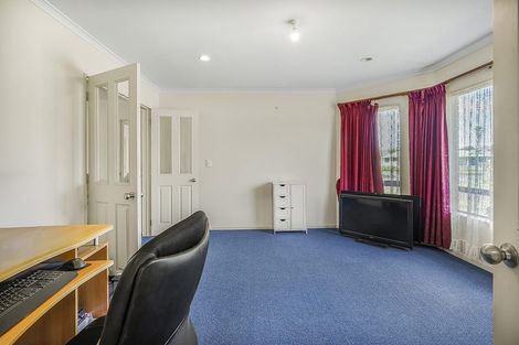 Photo of property in 2 Finchley Place, Hamilton East, Hamilton, 3216