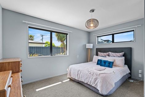 Photo of property in 64 Cuffs Road, Wainoni, Christchurch, 8061