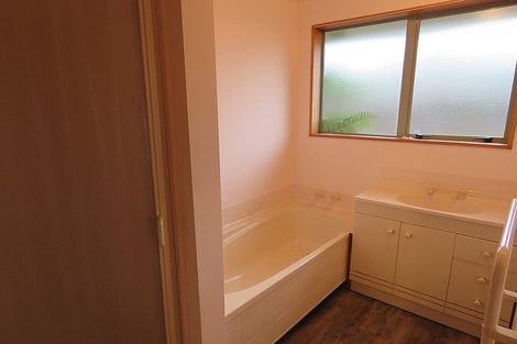 Photo of property in 10 Mull Place, Broomfield, Christchurch, 8042