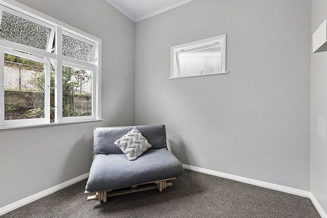 Photo of property in 94 Parkvale Road, Karori, Wellington, 6012