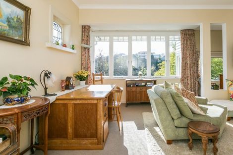 Photo of property in 5 Fitzroy Road, Bluff Hill, Napier, 4110