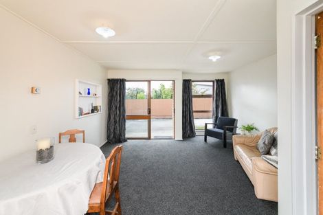 Photo of property in 15a Carthew Street, Feilding, 4702