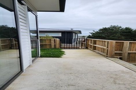 Photo of property in 15/62u Spenmoor Street, Newlands, Wellington, 6037