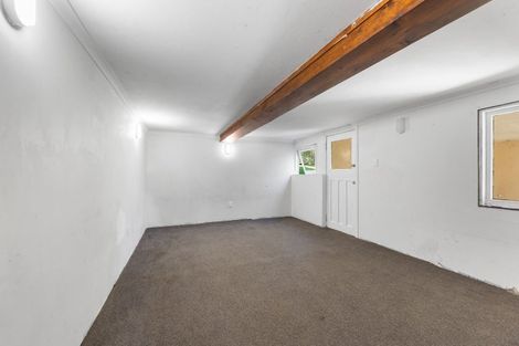 Photo of property in 114a Pioneer Road, Moturoa, New Plymouth, 4310