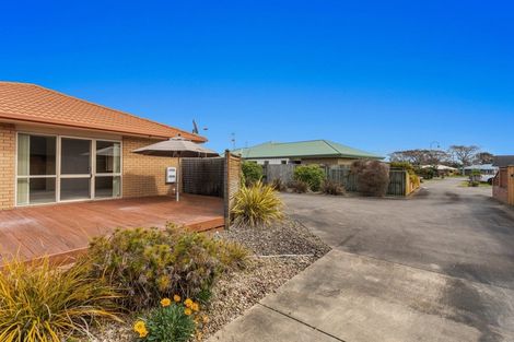 Photo of property in 26 Edgewater Grove, Whakatane, 3120