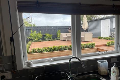 Photo of property in 111 Carlisle Road, Torbay, Auckland, 0632