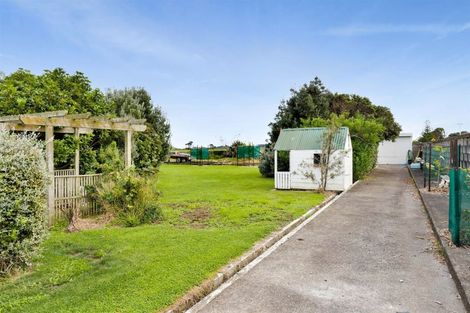 Photo of property in 15 Auroa Road, Otakeho, Hawera, 4678
