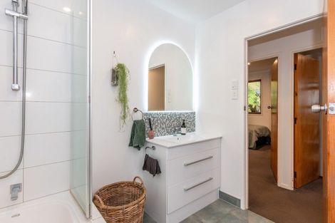 Photo of property in 83 Pleasant Road, Glen Eden, Auckland, 0602