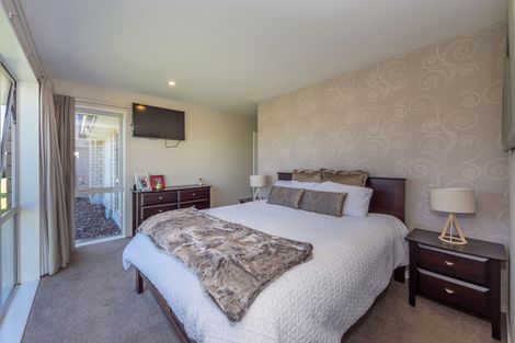 Photo of property in 18 Mcdermott Place, Halswell, Christchurch, 8025