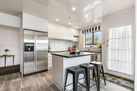 Photo of property in 20 Matapouri Road, Mangere Bridge, Auckland, 2022