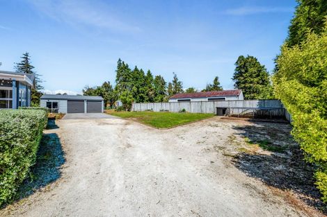 Photo of property in 1233 Egmont Road, Egmont Village, New Plymouth, 4372