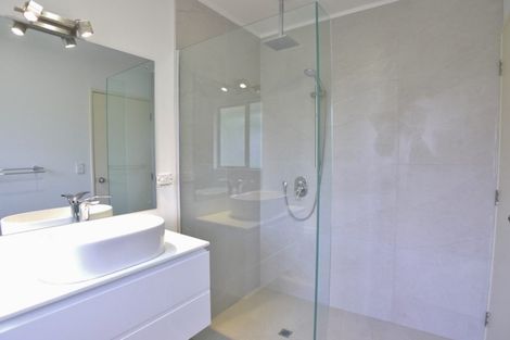 Photo of property in 104 Kingdale Road, Henderson, Auckland, 0610