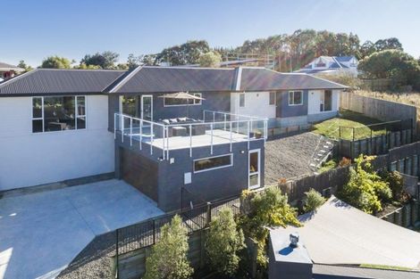 Photo of property in 18b Galea Grove, Kelvin Grove, Palmerston North, 4414