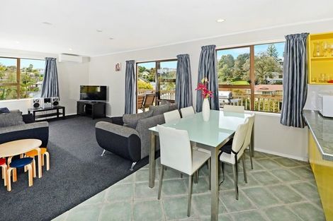 Photo of property in 74 Powrie Street, Glenfield, Auckland, 0629