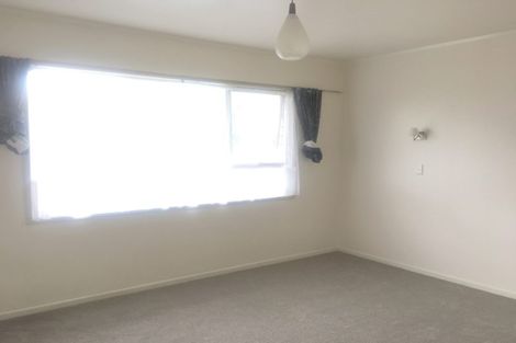 Photo of property in 29 Chilcott Road, Henderson, Auckland, 0612