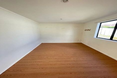 Photo of property in 16 Savoy Road, Glen Eden, Auckland, 0602