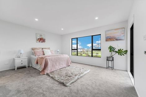 Photo of property in 11 Seagreen Avenue, Rosehill, 2113