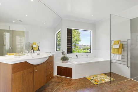 Photo of property in 85 Whitford-maraetai Road, Whitford, Howick, 2571