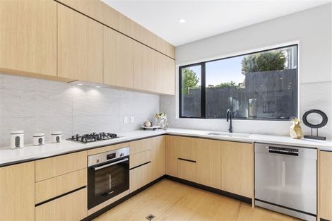 Photo of property in 44c Blakeborough Drive, Forrest Hill, Auckland, 0620