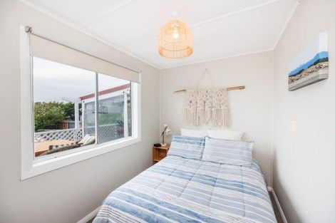 Photo of property in 7 Chaffey Street, Foxton Beach, Foxton, 4815