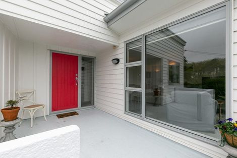 Photo of property in 27 David Crescent, Karori, Wellington, 6012