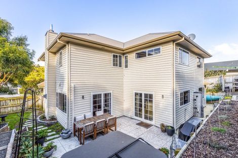 Photo of property in 7 Tararua Close, Aotea, Porirua, 5024
