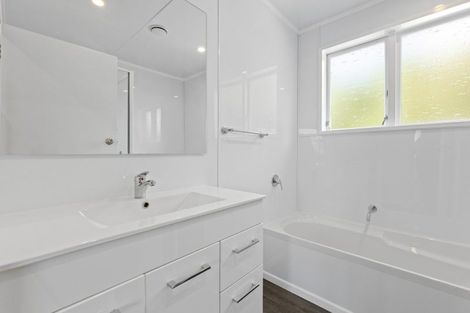 Photo of property in 5 Adrian Street, Stratford, 4332