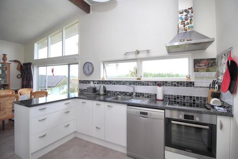 Photo of property in 2 Hoey Street, Te Kamo, Whangarei, 0112