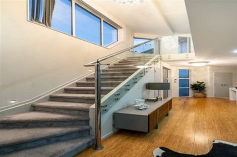 Photo of property in 46 Raleigh Road, Northcote, Auckland, 0627