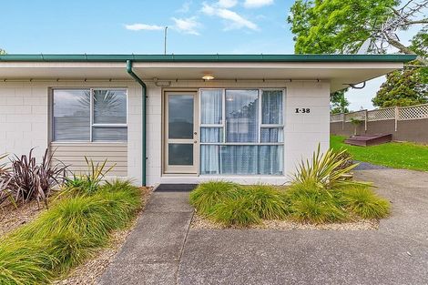 Photo of property in 1/38 Edmonton Road, Henderson, Auckland, 0612