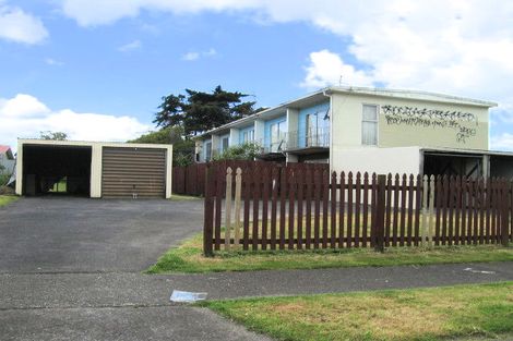 Photo of property in 2/18 Claude Avenue, Papatoetoe, Auckland, 2025