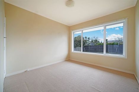 Photo of property in 8 Border Road, Henderson, Auckland, 0612